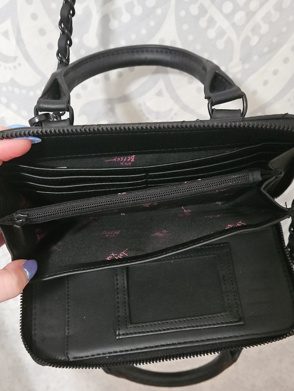 NWOT Betsey Johnson Purse - Picture 5 of 6